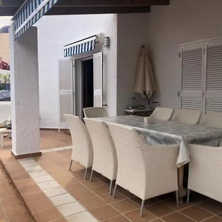 - Caletta - 4 Bedroom - Sleeps 8 - R954 *
