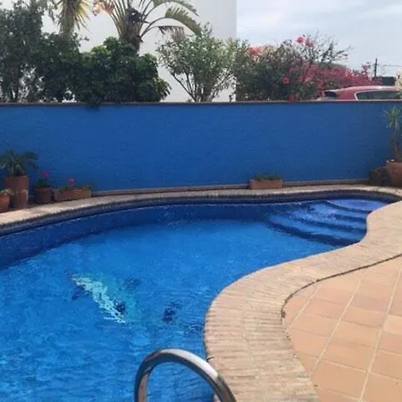 Apartment - Caletta - 4 Bedroom - Sleeps 8 - R954 *