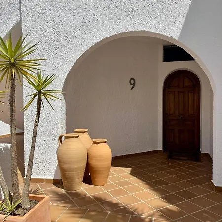 Apartment - Caletta - 4 Bedroom - Sleeps 8 - R954